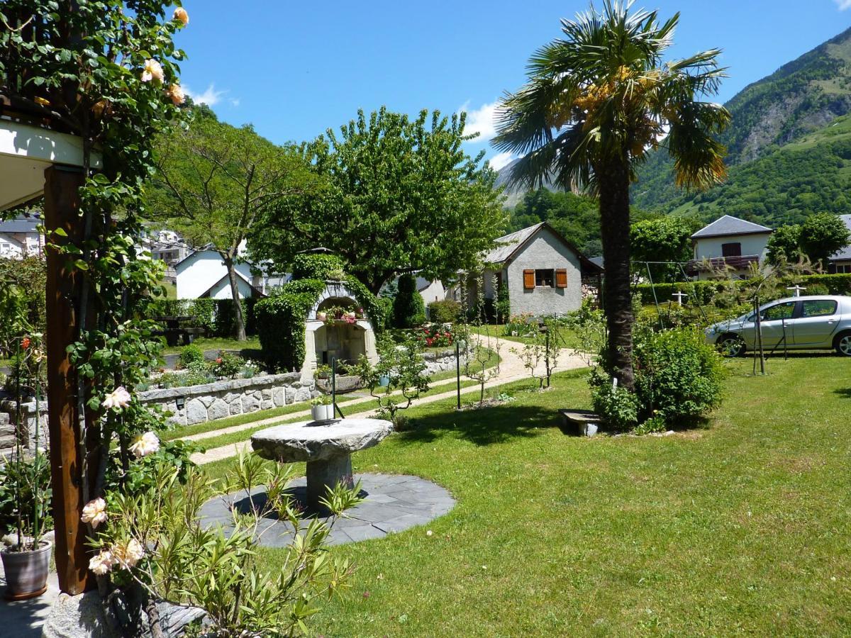 Appartement Rez De Jardin Luz-Saint-Sauveur Bagian luar foto