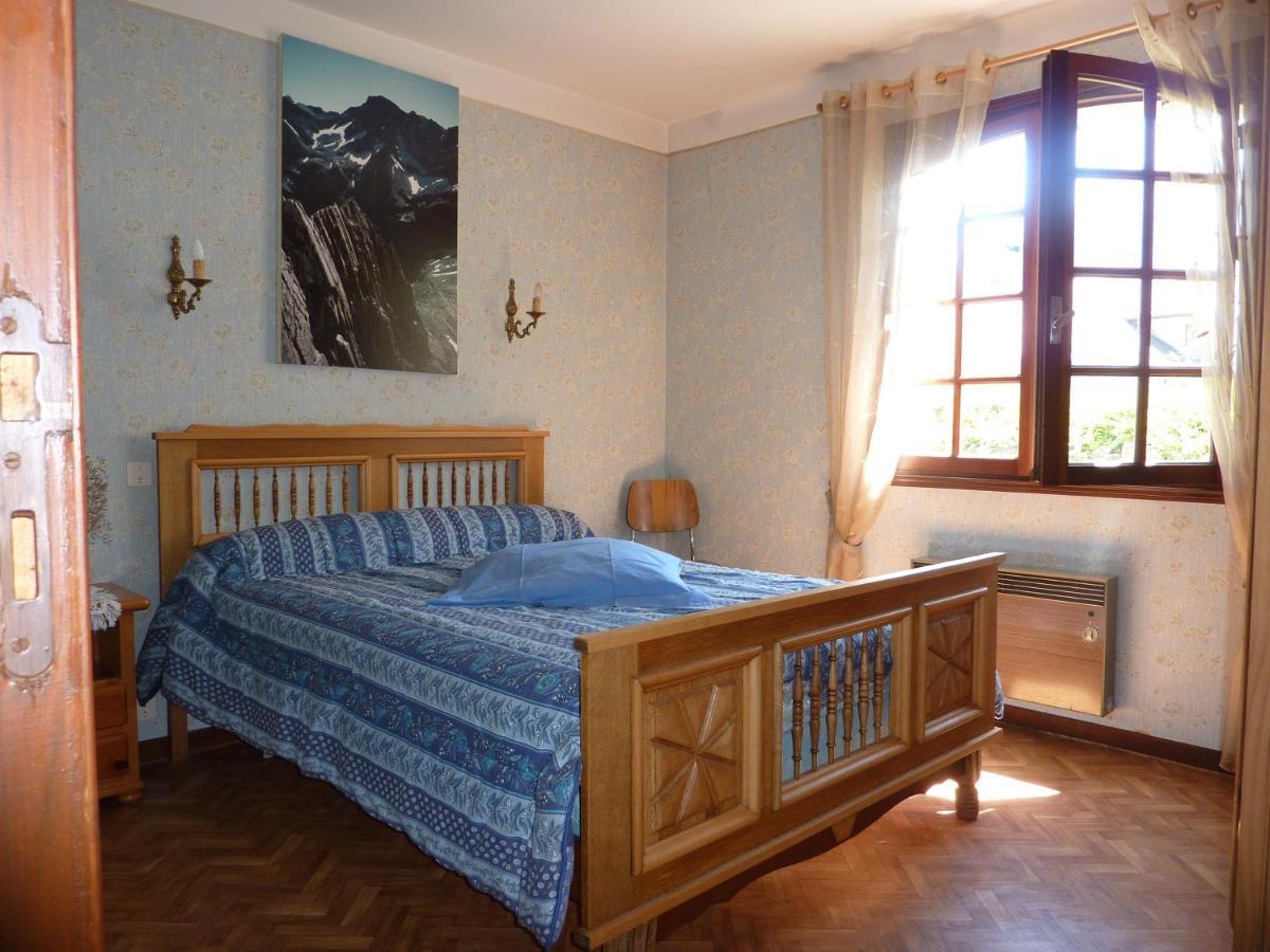 Appartement Rez De Jardin Luz-Saint-Sauveur Bagian luar foto